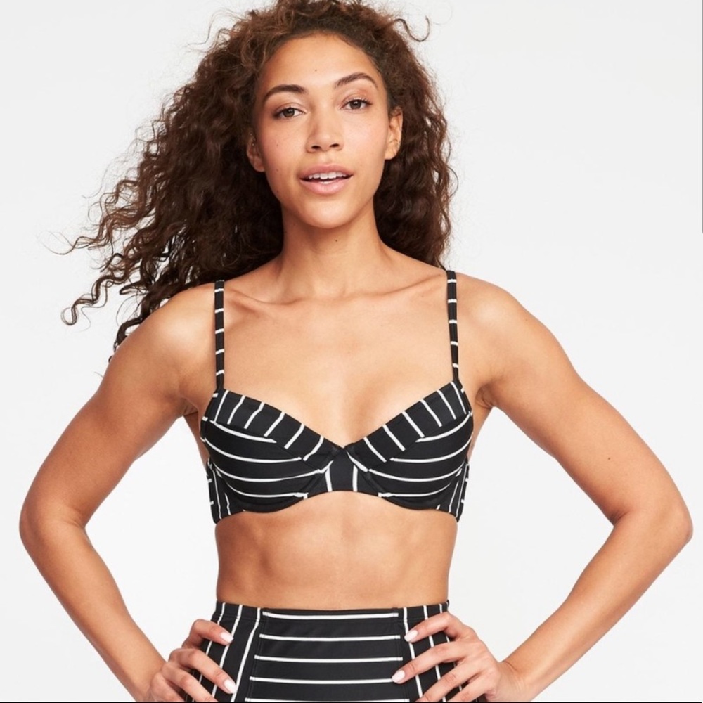 Black and White Stripe Bikini Top with Straps